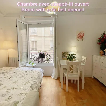 Privee, Sdb Partage, Arc De Triomphe, Metro 1, T3b, Rer C E A *