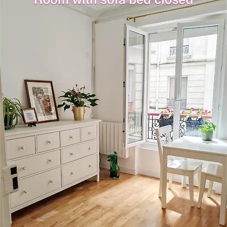 Privee, Sdb Partage, Arc De Triomphe, Metro 1, T3b, Rer C E A Paryż