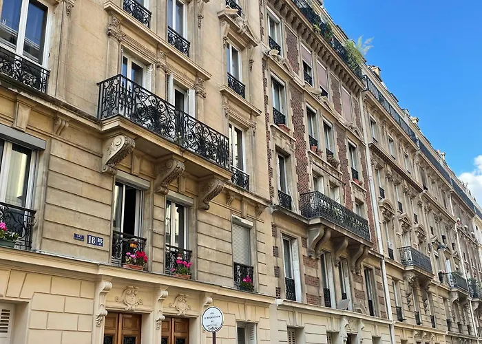 Quarto em Acomodações Particulares Privee, Sdb Partage, Arc De Triomphe, Metro 1, T3b, Rer C E A *