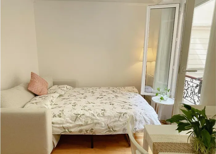Quarto em Acomodações Particulares Privee, Sdb Partage, Arc De Triomphe, Metro 1, T3b, Rer C E A *